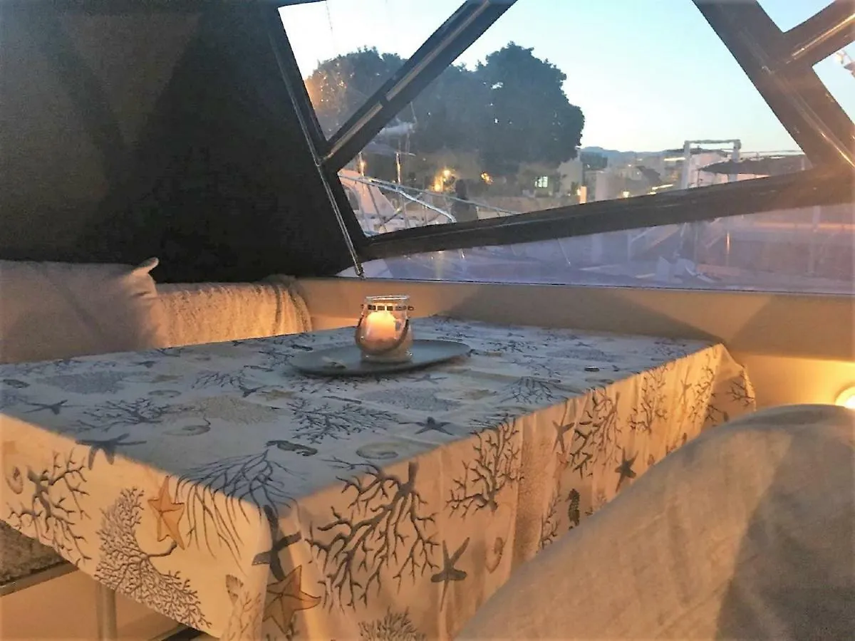 Desire Charming House Boat Hotel Palermo 0*,